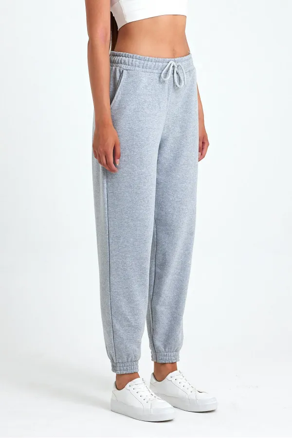 Kadın Gri Pamuklu Kalın Paçası Lastikli Yüksek Bel Rahat Jogger Eşofman Altı