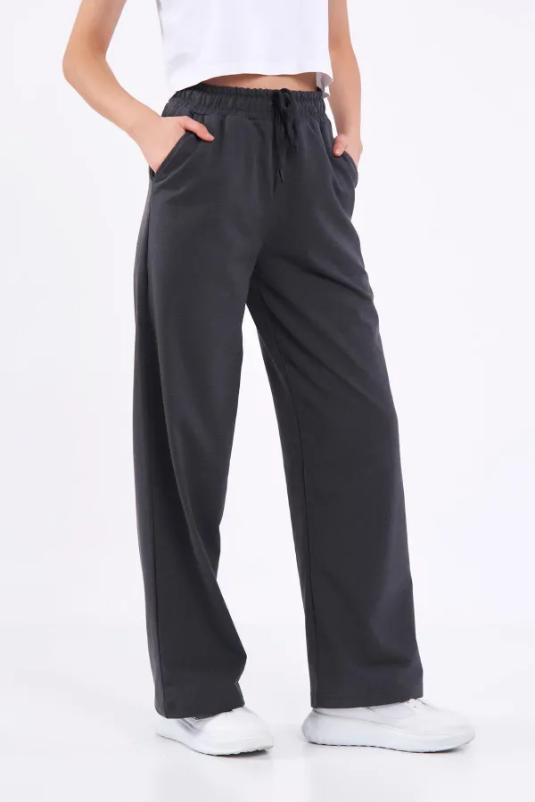 Kadın Mevsimlik Salaş Geniş Rahat Paça Yan Cepli Siyah Eşofman Altı