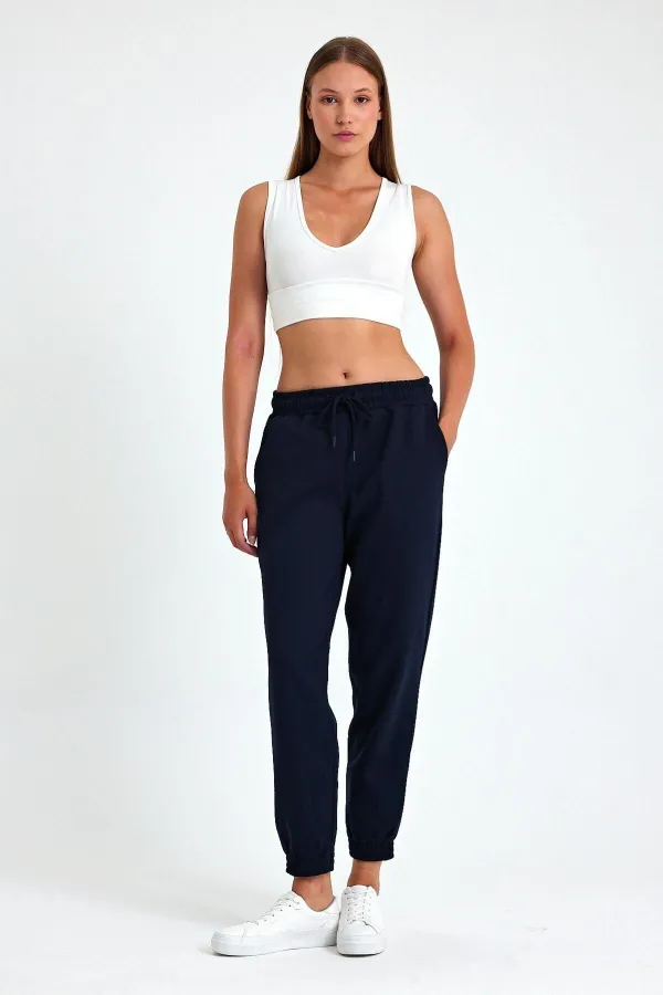 Lacivert Pamuklu Paçası Lastikli Rahat Kalın Jogger Cepli Kadın Eşofman Altı