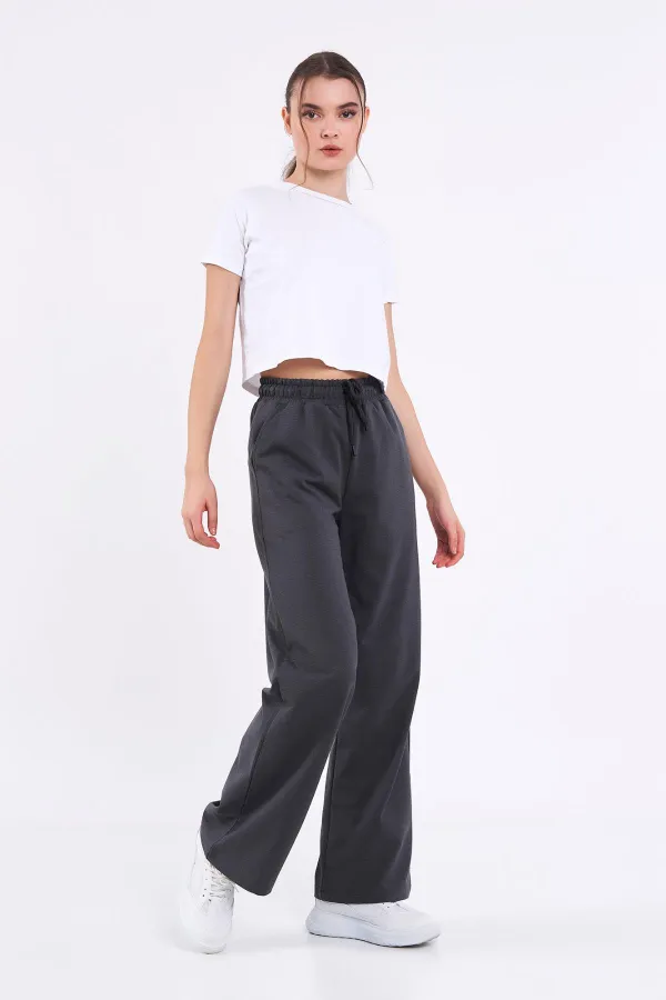 Kadın Mevsimlik Salaş Geniş Rahat Paça Yan Cepli Siyah Eşofman Altı