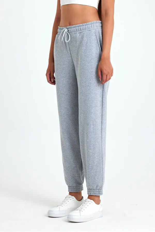 Kadın Gri Pamuklu Kalın Paçası Lastikli Yüksek Bel Rahat Jogger Eşofman Altı