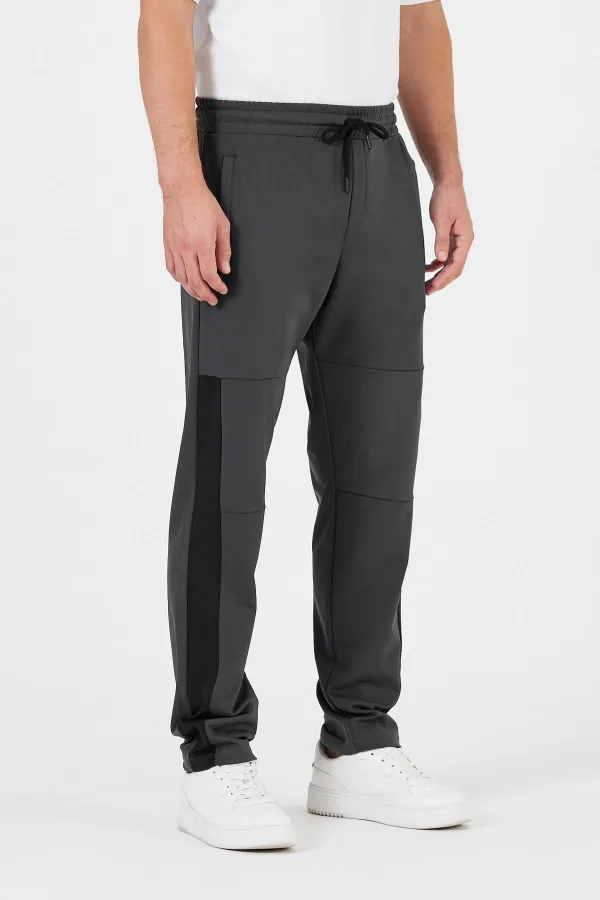 Erkek Antrasit Standart Fit Normal Kesim Düz Paça Cep Fermuarlı Rahat Jogger Eşofman Altı