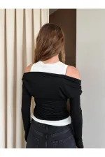 Siyah Beyaz Atletli Kayık Yaka Bluz - 0780