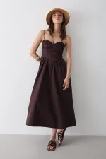 Robe en popeline marron avec détail à la taille - 2001