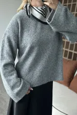 Grey Crew Neck Sweater - 04621