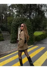 Karamel Oversize Düşük Omuz Kısa Trenç - 9580