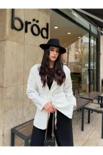 Beyaz Bağcıklı Ceket - 9702