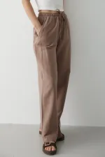 Pantalon en coton et lin couleur vison avec taille élastiquée