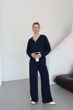 Ensemble bleu marine à capuche et finitions soignées - 8569