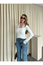 Açık Ekru Boyundan Dantelli Bluz - 261017