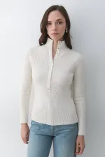 Krem Çıtçıtlı Boğazlı Kazak - 251037