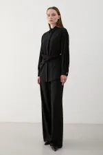 Ensemble chemise et pantalon noirs avec boutons décoratifs dorés - 8856
