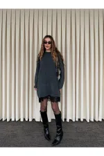 Robe courte en maille anthracite et dentelle - 251008