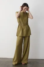 Haki Aksesuar Detaylı İkili Takım