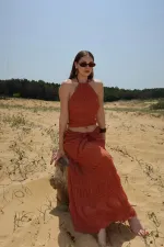 Ensemble chemisier et jupe en mousseline à sequins couleur carrelage