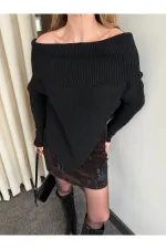 Siyah Kayık Yaka Asimetrik Kazak - 251193