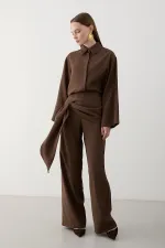 Ensemble pantalon et chemise marron avec détail à la taille - 8862