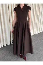 Robe courte marron à col en V - 242480