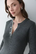 Antrasit - Krem 2 Patlı Düğmeli Kazak - 251023