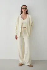 Ensemble trois pièces écru duveteux