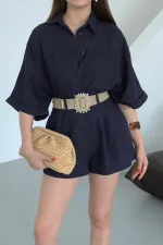 Ensemble chemise et short bleu marine avec ceinture tissée