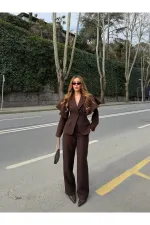 Ensemble veste et pantalon marron à cape - 202604