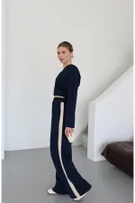 Ensemble bleu marine à capuche et finitions soignées - 8569