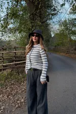 Gri - Ekru Çizgili Örme Hırka - 4390