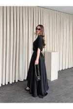 Siyah Saten Yırtmaçlı Elbise - 2026