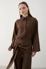 Ensemble pantalon et chemise marron avec détail à la taille - 8862