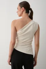 Ekru Tek Omzu Açık Asimetrik Bluz - 251006