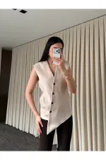 Bej Venedik Çapraz Düğmeli Yelek