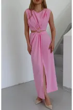 Pembe Önden Tokalı Yan Dekolteli Elbise