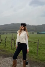 Off-White Vest with Gold Buttons - 4495