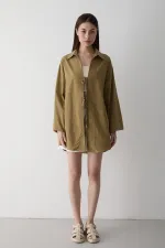 Blouse kimono vert olive avec détails en dentelle