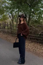 Kahverengi Kayık Yaka Kazak - 4338