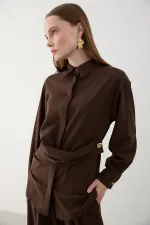 Ensemble chemise et pantalon marron avec boutons décoratifs dorés - 8856