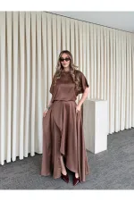 Kahverengi Saten Yırtmaçlı Elbise - 2026