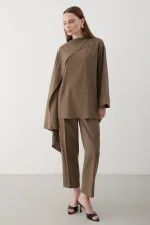 Ensemble chemisier et pantalon en vison avec châle intégré - 8752