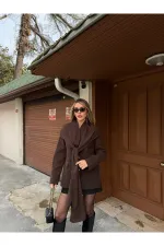 Veste châle marron à boutons dorés - 9721