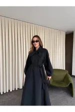 Robe noire avec nœud papillon au col - 2001