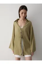 Kimono en lin et coton 100 % kaki avec détails en dentelle