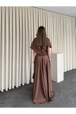 Kahverengi Saten Yırtmaçlı Elbise - 2026