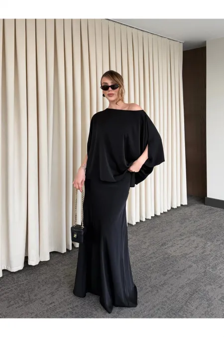 Siyah Omuz Drapeli Saten Bluz Etek Takım - 8005