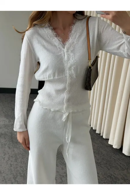 Off-white Lace Two-Piece Knit Set - 2602