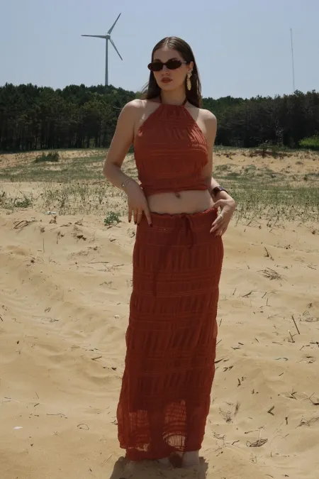 Ensemble chemisier et jupe en mousseline à sequins couleur carrelage