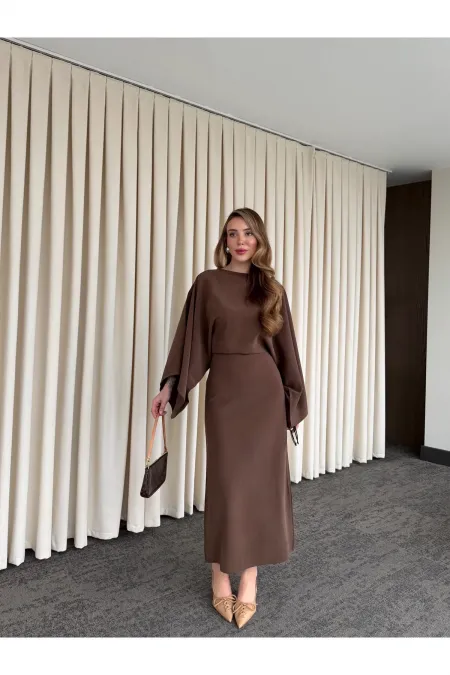 Robe en modal marron à manches chauve-souris - 5000 Robe en modal marron à manches chauve-souris - 5000