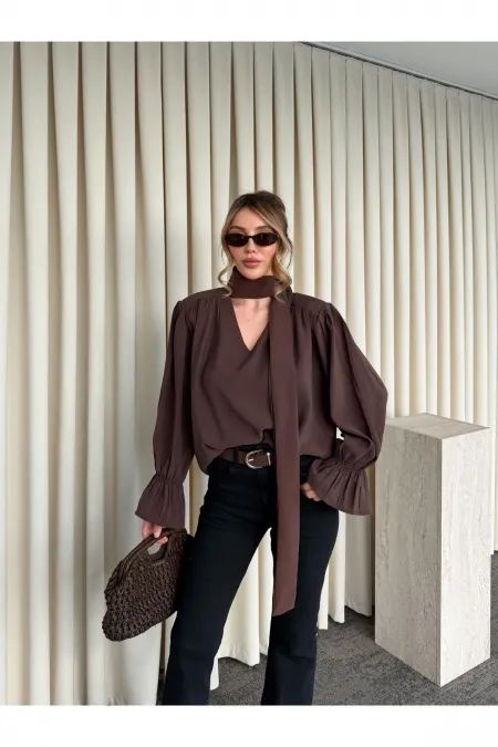 Kahverengi Fırfır Detaylı Vatkalı Bluz - 1016