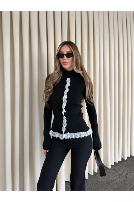Siyah Dik Yaka Dantel Detaylı Hırka - 2726