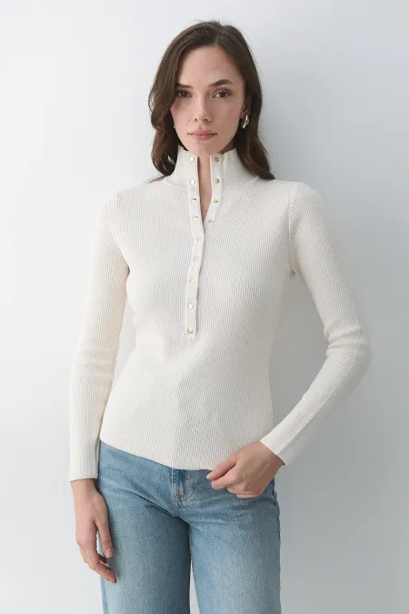 Krem Çıtçıtlı Boğazlı Kazak - 251037